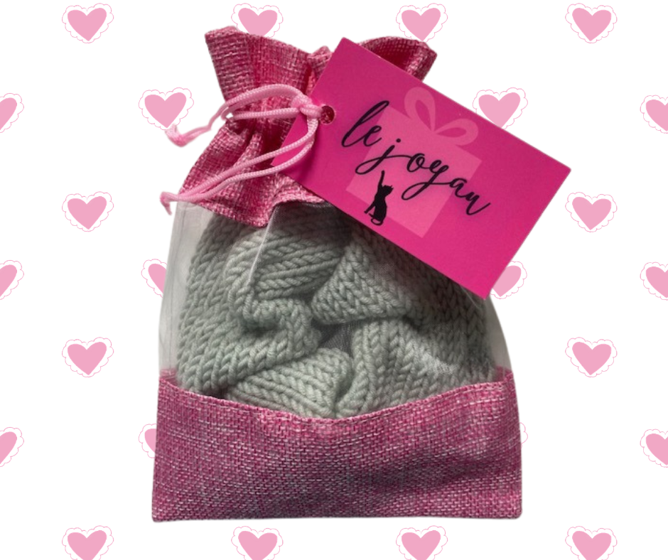 The Sweetheart Knit Wool Scrunchie in Soft Green