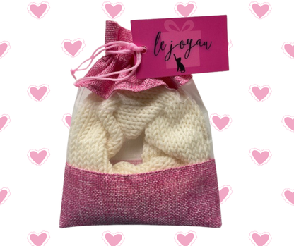 The Sweetheart Knit Wool Scrunchie in Cream White