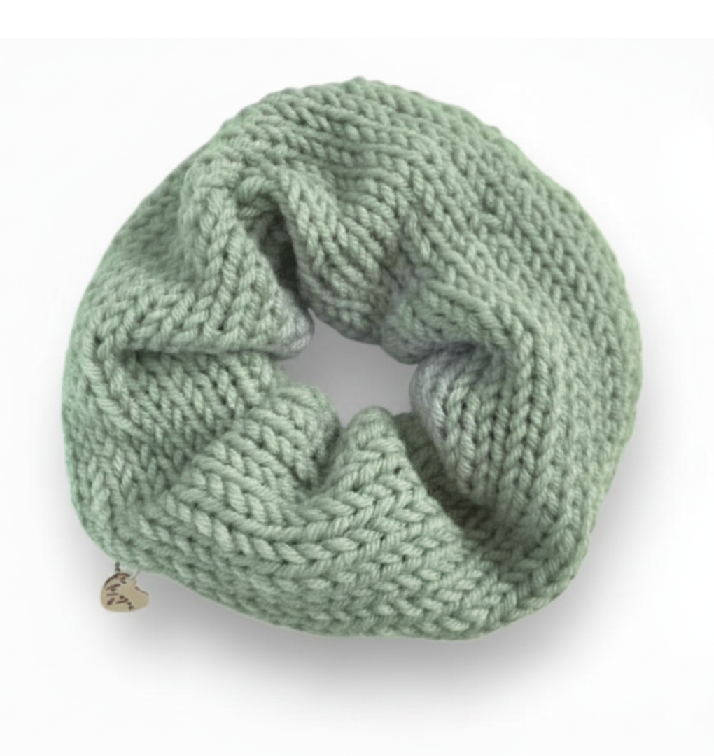 Soft Green Merino Wool - Palette: Summer